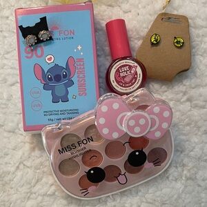 Blusher Highlighter Palette - Pink and Brown plus Accessories
